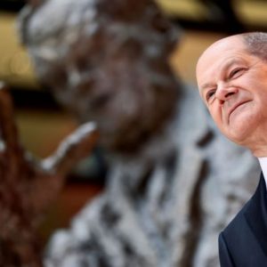 Ο Όλαφ Σολτς και το νέο «Ανατολικό Ζήτημα» – Σκληρό ροκ ή χείρα διαλόγου;