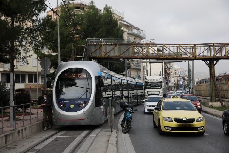 Ξεκινάει αύριο η λειτουργία του τραμ προς Πειραιά