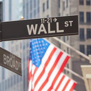 Πιέσεις στη Wall Street εν αναμονή της Fed
