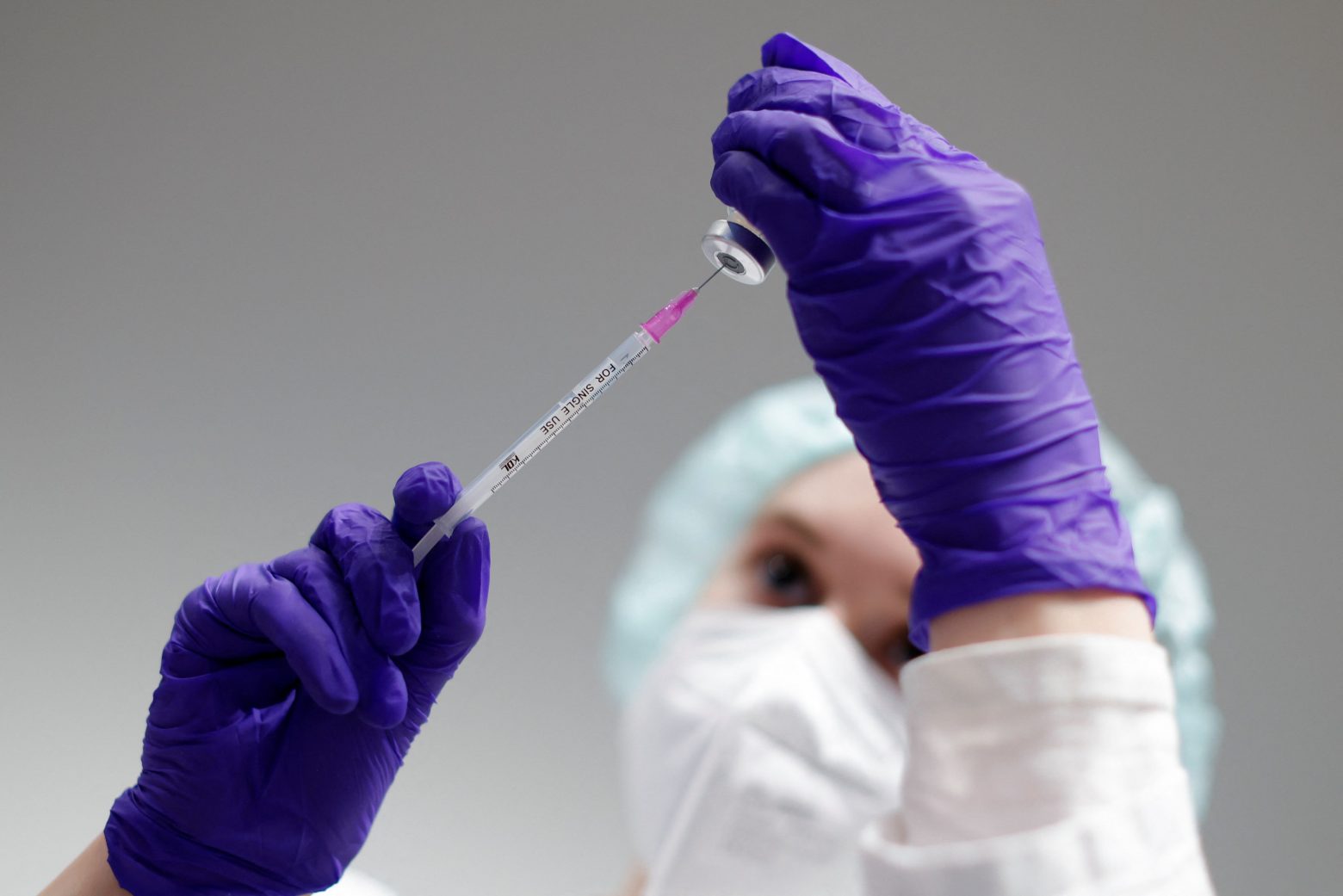 Εμβόλιο: Η Γερμανία σκέφτεται να στείλει τους αρνητές σε ψυχολόγο