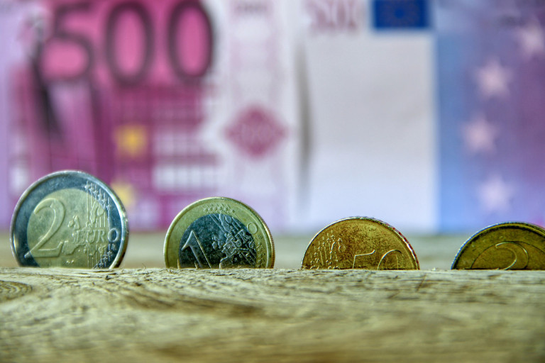 Ευρωζώνη – Μείωση στο 15% του δείκτη αποταμίευσης των νοικοκυριών