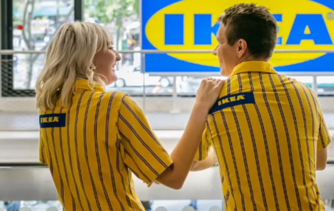 Ikea: «Γεμάτα και πάλι τα ράφια της εταιρείας», λέει ο CEO