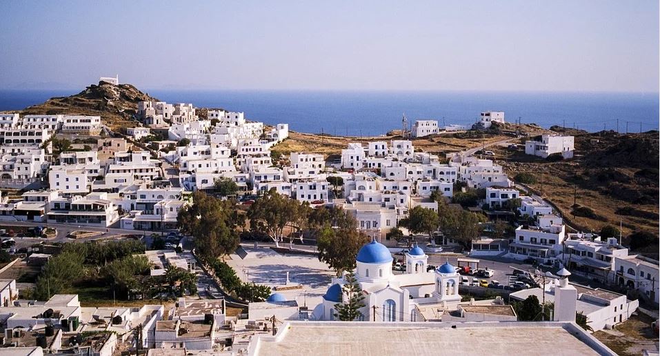 Womanandhome – Which Greek island is an ideal destination for families