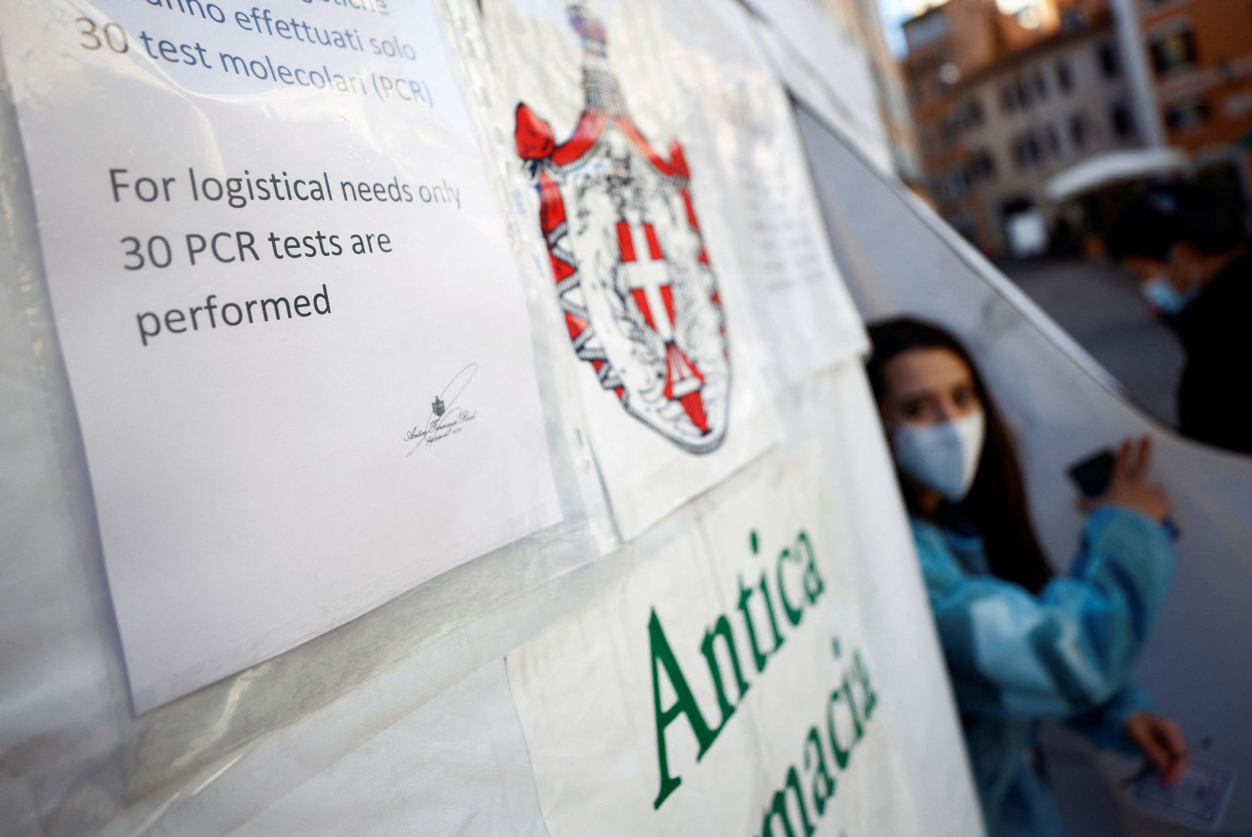 Ιταλία: Νέα απάτη σε φαρμακεία για το «πράσινο πάσο εμβολιασμένου»