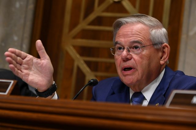 US Sen. Menendez calls for UN probe into 92 naked migrants reportedly mistreated, pushed into Greece by Turkish police