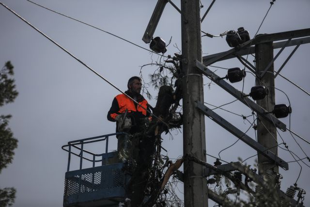 Κακοκαιρία «Ελπίδα»: Συνεχίζονται τα έργα αποκατάστασης της ηλεκτροδότησης – Που εντοπίζονται ακόμη προβλήματα