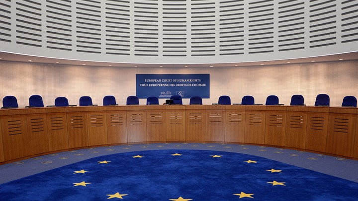 Ευρωπαϊκό Δικαστήριο: «Ναι» στην περικοπή κονδυλίων σε κράτη-μέλη που παραβιάζουν το κράτος δικαίου
