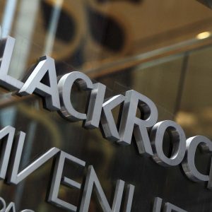 BlackRock: Αναδιοργανώνει και… μεγαλώνει την ηγετική ομάδα της