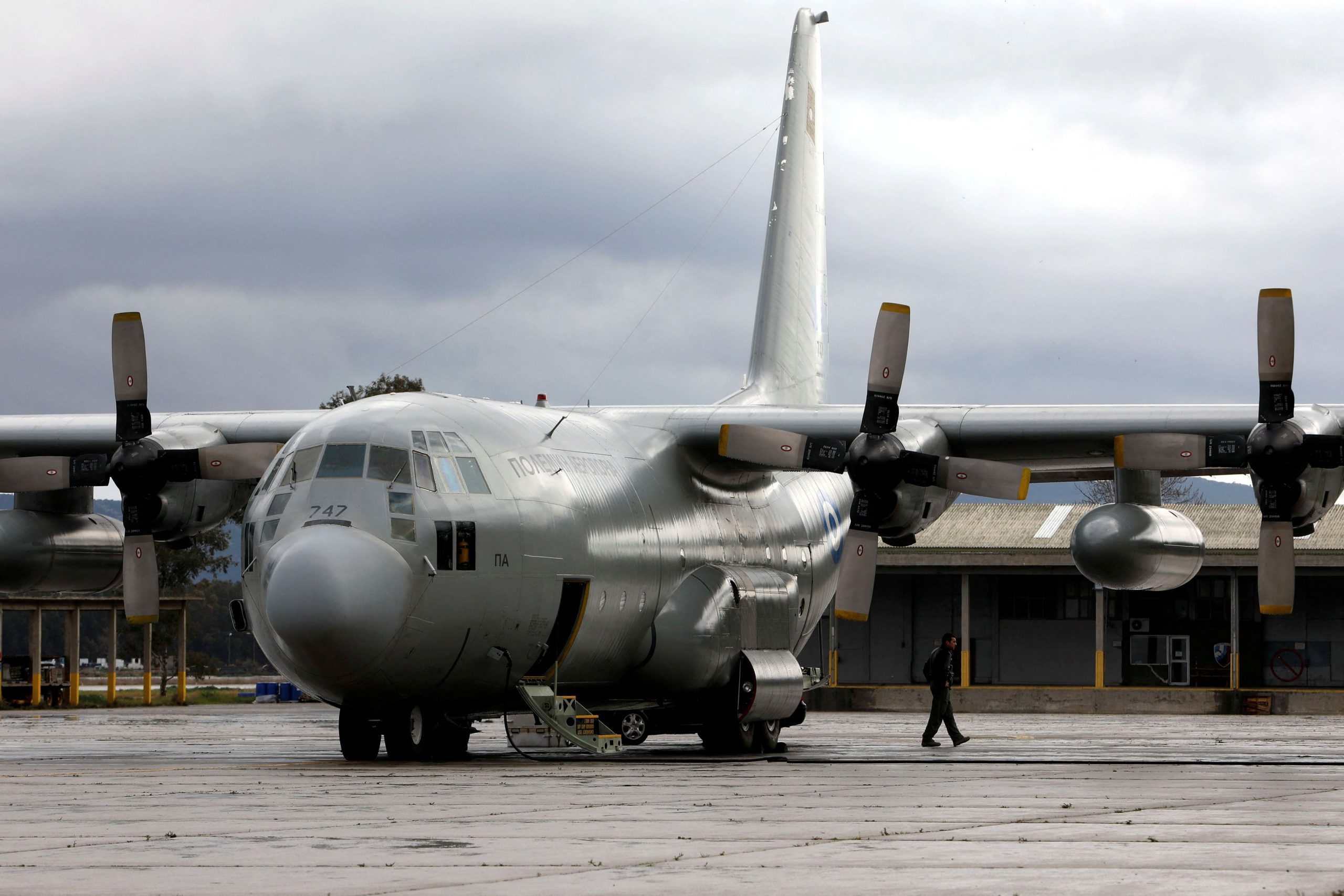Military, humanitarian supplies for Ukrainian people flown to Poland on three airplanes