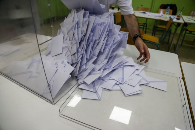Δημοσκόπηση: Σταθερό προβάδισμα 11,7% για ΝΔ – Την «ανάσα» του ΚΙΝΑΛ νιώθει ο ΣΥΡΙΖΑ