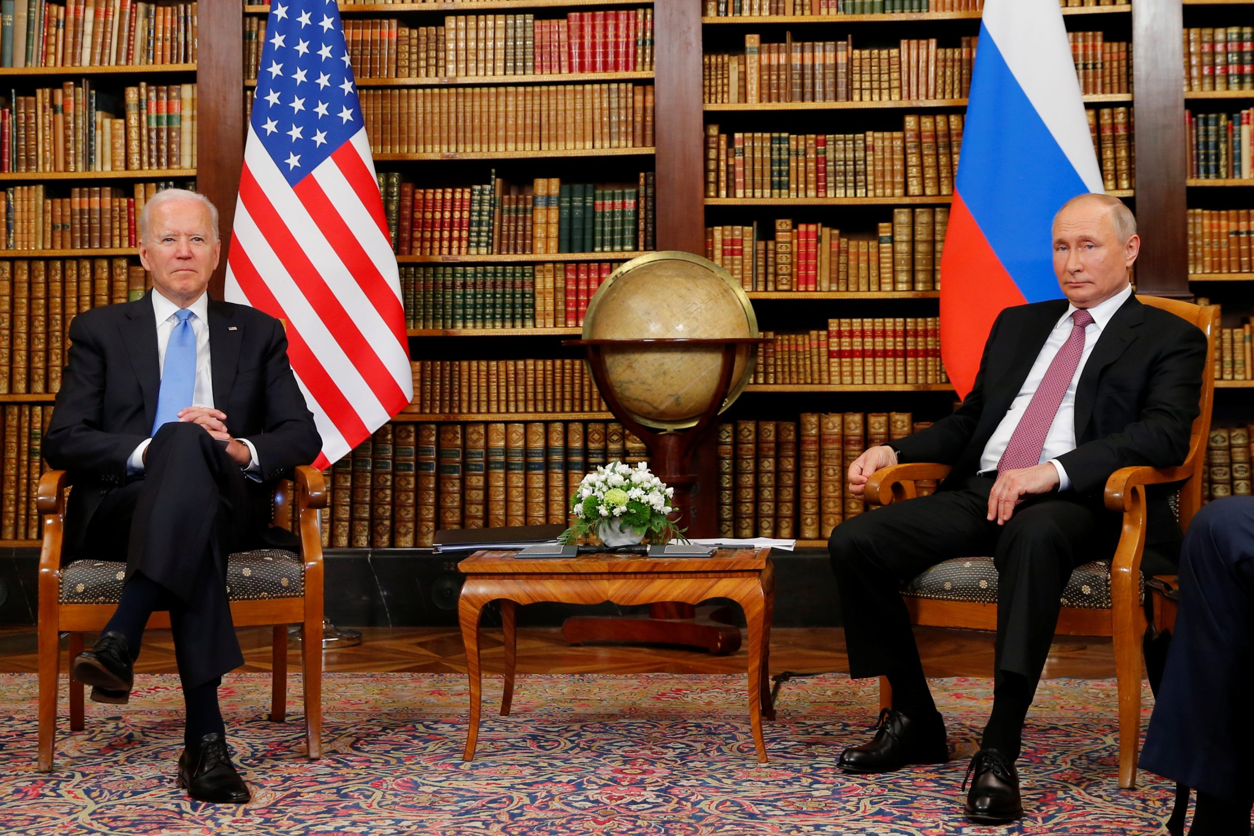 Συμφωνία για σύνοδο κορυφής Μπάιντεν – Πούτιν