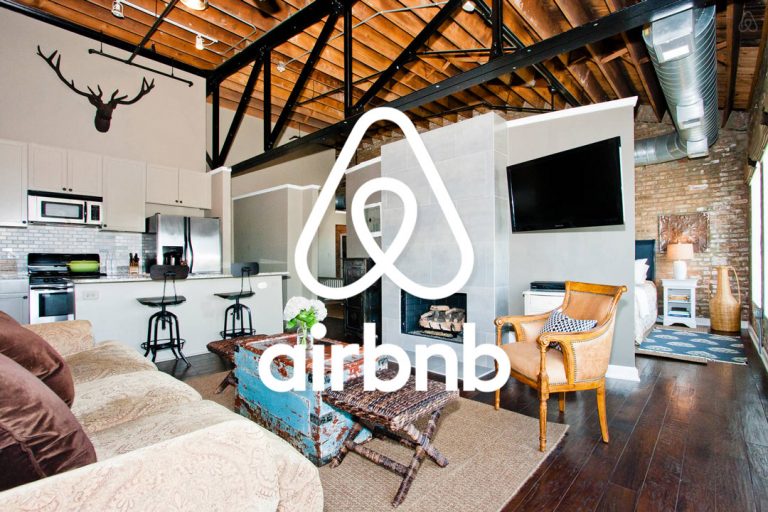 Airbnb: Οι τιμές σε όλη την Ελλάδα [πίνακες]