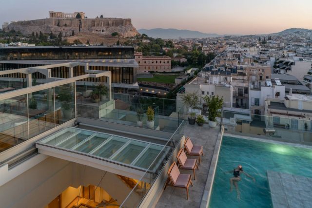 ΕΞΑΑΑ: Η Αθήνα αναθερμαίνεται, αλλά η απόδοση των ξενοδοχείων είναι χαμηλότερη του 2019