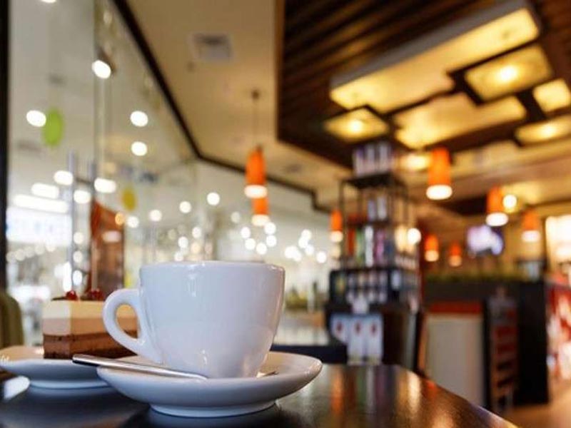Σέρρες: 10.000 πρόστιμο σε ιδιοκτήτη καφετέριας για παράβαση των μέτρων κατά του κορωνοϊού