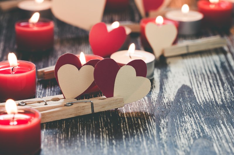 Έρευνα Focus Bari: Πόσο… ρομαντικοί είναι οι Ελληνες; Τι πιστεύουν για τον έρωτα και το… διαζύγιο