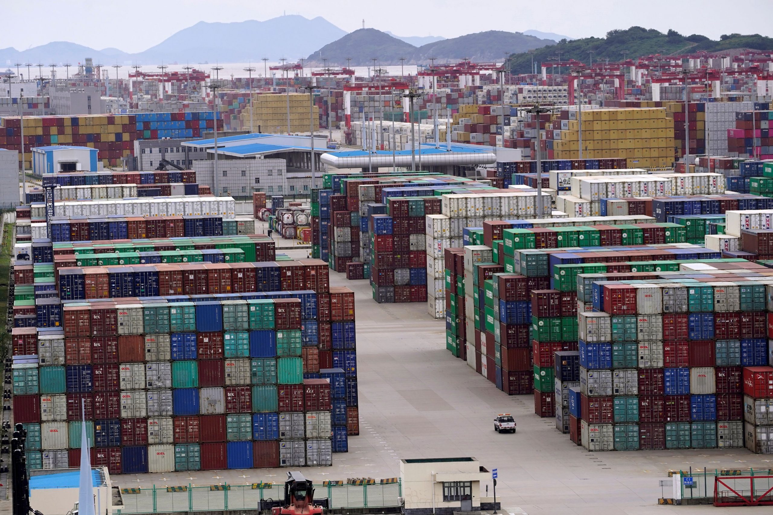 «Eμφραγμα» στο παγκόσμιο εμπόριο προκαλεί ξανά η Κίνα