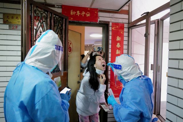 Κίνα: «Ξεφουσκώνει» η φούσκα των τεστ κορωνοϊού