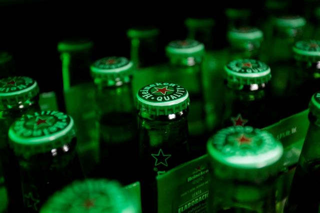 Πόλεμος στην Ουκρανία: Η Heineken αποσύρει τις επιχειρηματικές δραστηριότητές της από τη Ρωσία