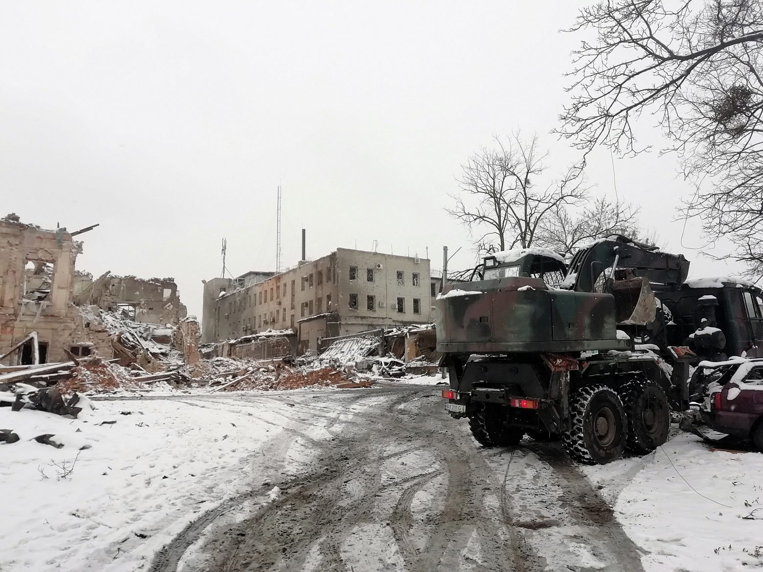 Ουκρανία: Η Ρωσία αλλάζει στρατηγική – Προχωρά σε πολιορκία των πόλεων «κλειδιά» και καταστρέφει υποδομές