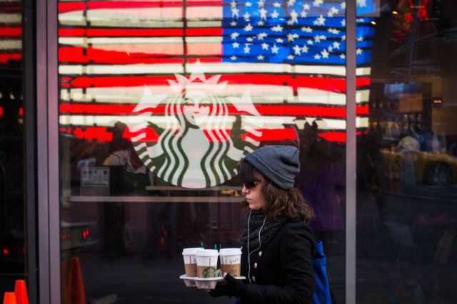 Starbucks: Τα σχέδια της πολυεθνικής για την εδραίωση των επαναχρησιμοποιούμενων φλιτζανιών