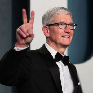 Apple: Την πρόοδο στην καινοτομία της Κίνας εξήρε ο Τιμ Κουκ