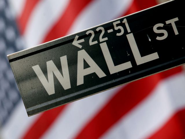 Wall Street: Διορθώνει ύστερα από 3 ημέρες