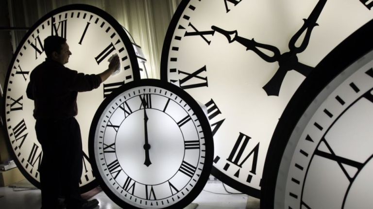 Αλλαγή ώρας 2022: Την Κυριακή θα πάμε τα ρολόγια μας μπροστά