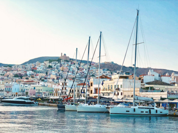 Daily Telegraph: Προτείνει στους Βρετανούς 10 ελληνικά νησιά – «μυστικές γωνιές»