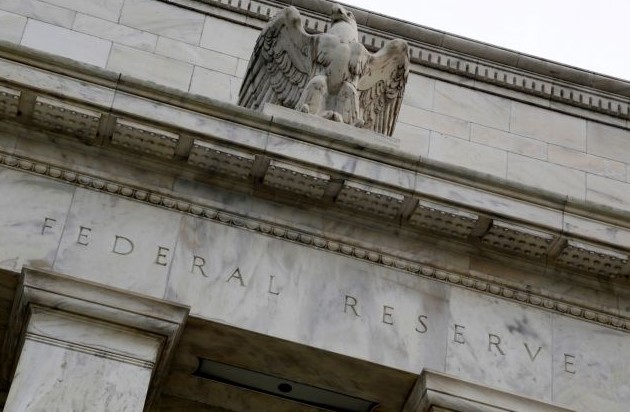 Federal Reserve: Πιο μικρές και πιο πολλές αυξήσεις επιτοκίων