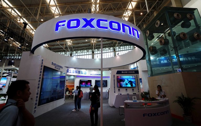 Foxconn: Επένδυση 1,5 δισ. δολάρια στην Ινδία – Απομάκρυνση από την Κίνα