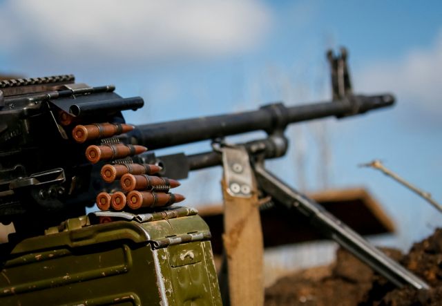 Αποστολή όπλων στην Ουκρανία: Διαφωνίες και ενστάσεις απόστρατων αξιωματικών με την απόφαση της κυβέρνησης