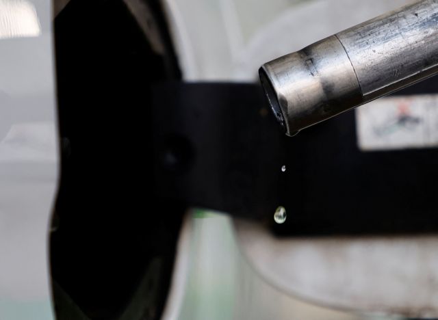 Καύσιμα: Εκρηκτική αύξηση στις τιμές – «Καλπάζει» προς τα 3 ευρώ η βενζίνη