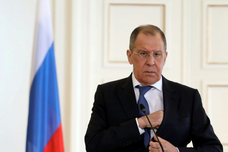 Λαβρόφ: Πρέπει να αποφευχθεί η στρατιωτική αντιπαράθεση μεταξύ πυρηνικών δυνάμεων