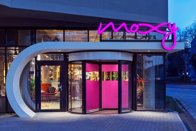 Το Moxy Athens City άνοιξε τις πόρτες του