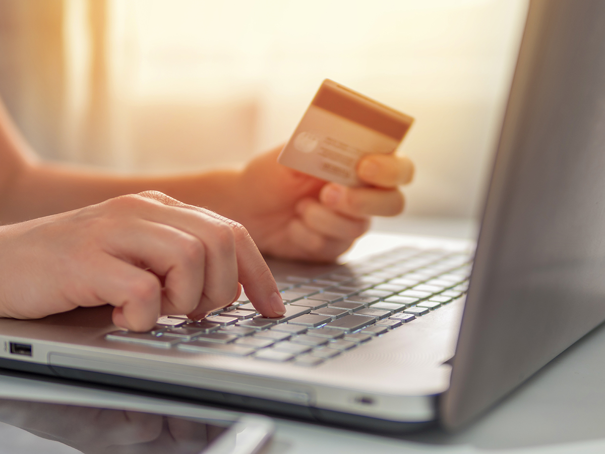 Συνήγορος του Καταναλωτή: Μεγάλη προσοχή στις τραπεζικές ηλεκτρονικές συναλλαγές – 10 συστάσεις προς τους καταναλωτές