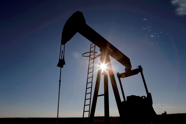 Πετρέλαιο: Ράλι 2% μετά τη βουτιά