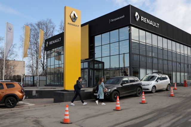 Renault: Κλείνει το εργοστάσιό της στη Μόσχα