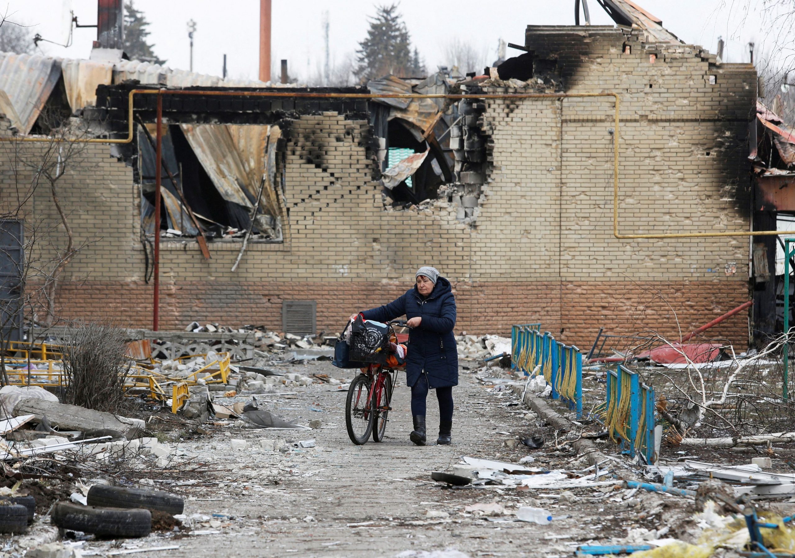 Πόλεμος και διαπραγμάτευση στην Ουκρανία ενώ το δράμα των αμάχων συνεχίζεται