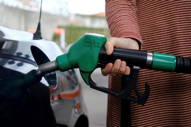 Μ. Βρετανία: Μείωση του φόρου στα καύσιμα ανακοίνωσε ο υπουργός Οικονομικών