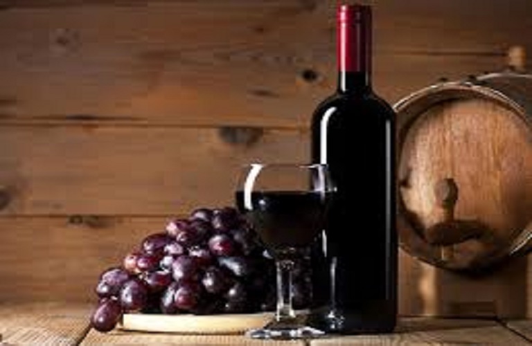 Εμπόριο: Υψηλές επιδόσεις για κρασί – Μικρές αποδόσεις σε χοιρινό, γαλακτοκομικά, σιτάρι