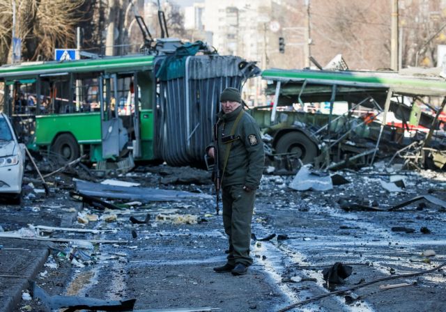 Ουκρανία: 19η ημέρα του πολέμου – Βομβαρδισμοί σε Κίεβο κι άλλες πόλεις, πολλοί νεκροί και τραυματίες