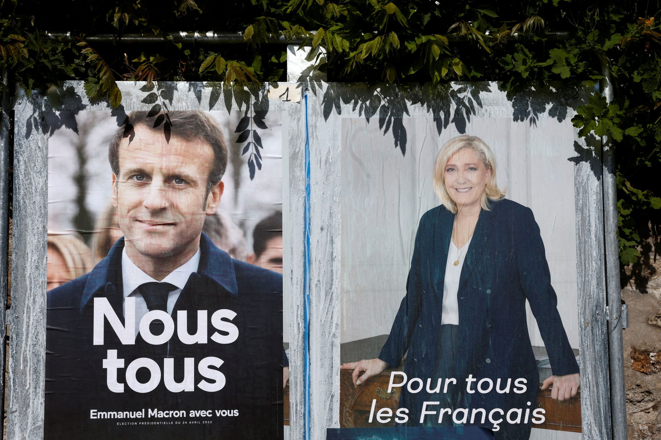 Γαλλία: Ανοίγουν οι κάλπες για τον κρίσιμο β’ γύρο των εκλογών – Φαβορί ο Μακρόν