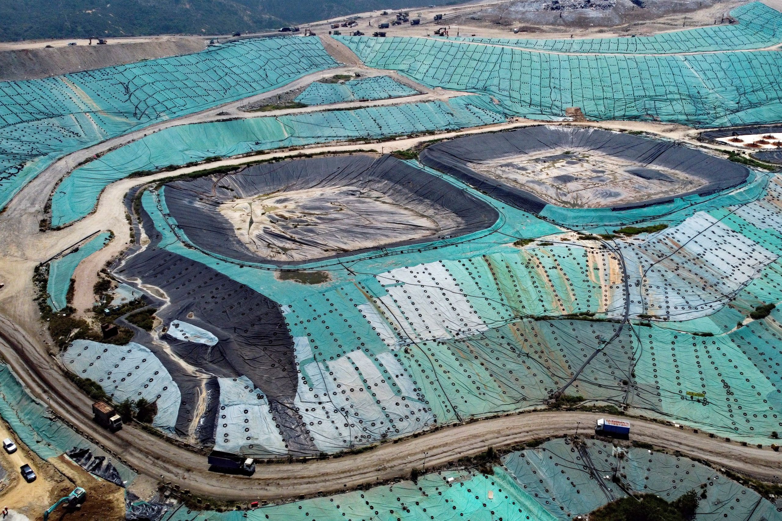 Κορωνοϊός: Η μηδενική ανοχή δημιουργεί βουνά πλαστικών απορριμμάτων στο Χονγκ Κονγκ