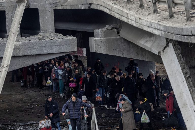 Πόλεμος στην Ουκρανία: Έκκληση για εκκένωση του Ντονμπάς ενόψει εκτεταμένης ρωσικής επίθεσης