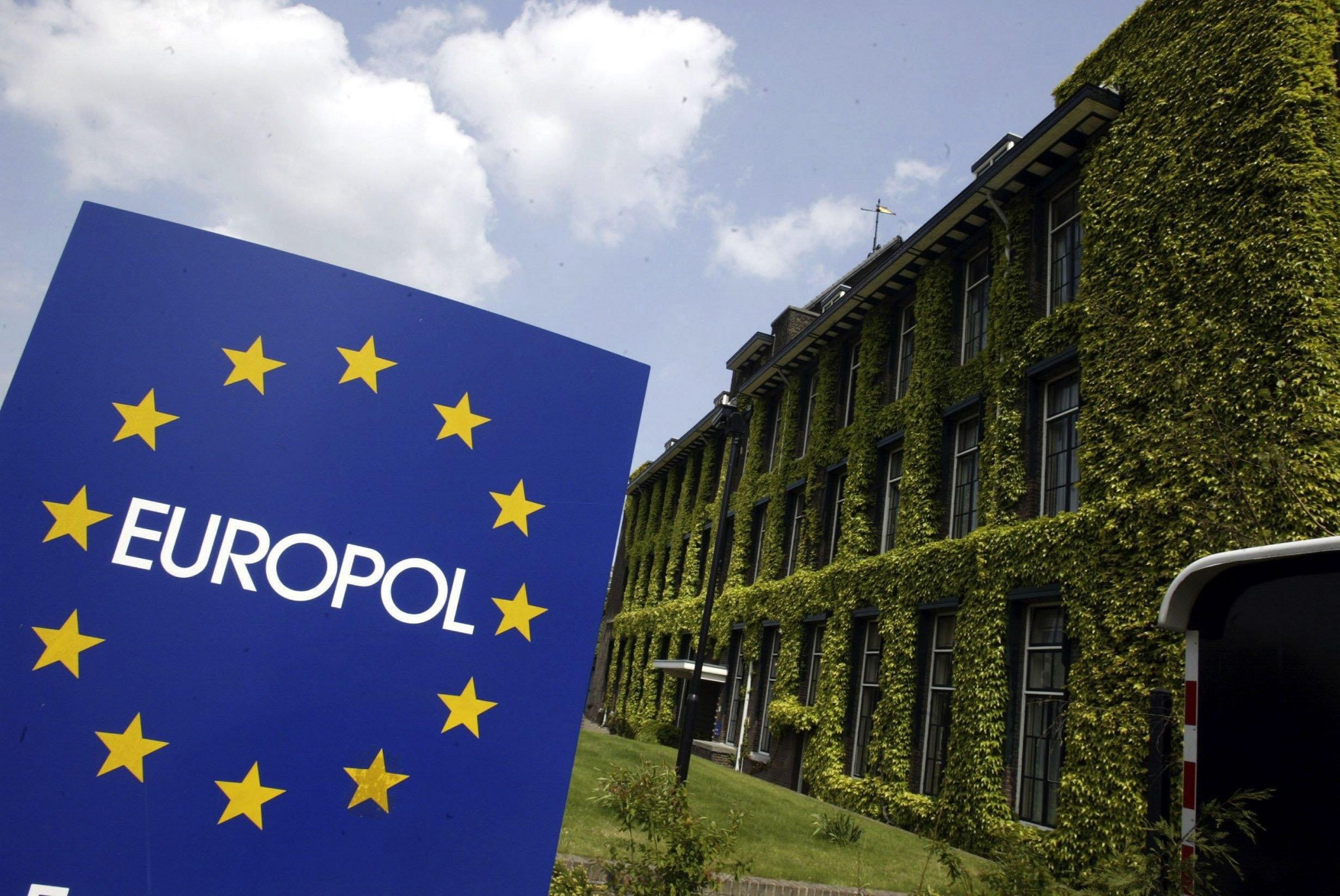 Europol: Στο στόχαστρο πόροι Ρώσων που έχουν υποστεί κυρώσεις εξαιτίας του πολέμου