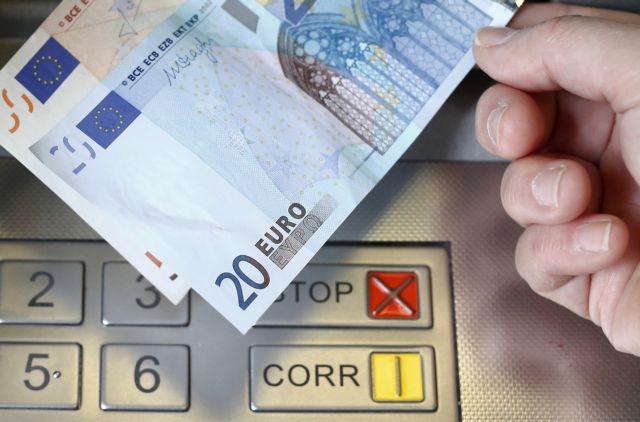 Πληρωμές: Καταβάλλονται 2,9 δισ. ευρώ σε 5 εκατ. δικαιούχους