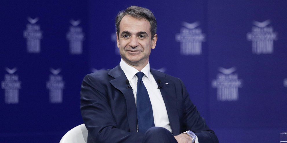 Mitsotakis: Gov’t will announce ‘significant’ minimum monthly wage hike effective in May