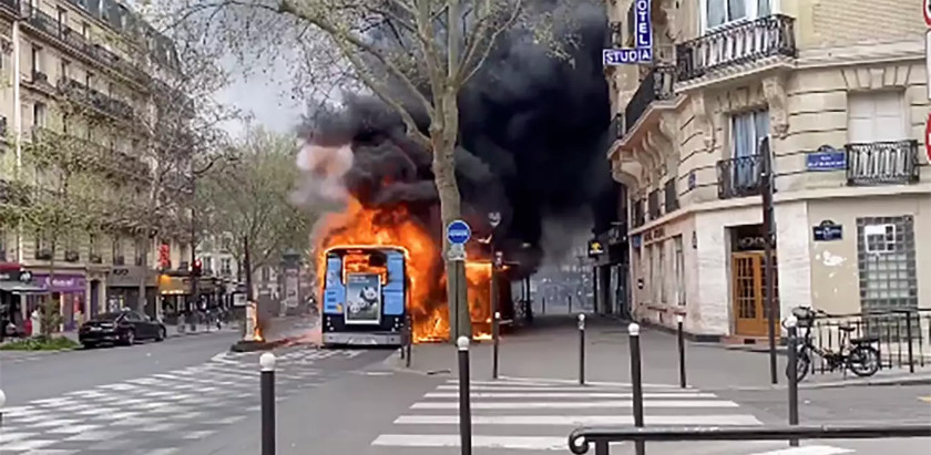 Παρίσι: Ισχυρή έκρηξη κοντά στην Notre Dame