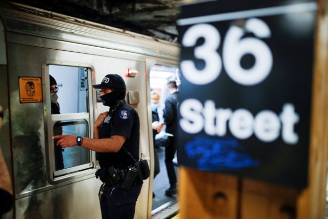 Νέα Υόρκη: Συνελήφθη ο βασικός ύποπτος για την επίθεση σε σταθμό του μετρό