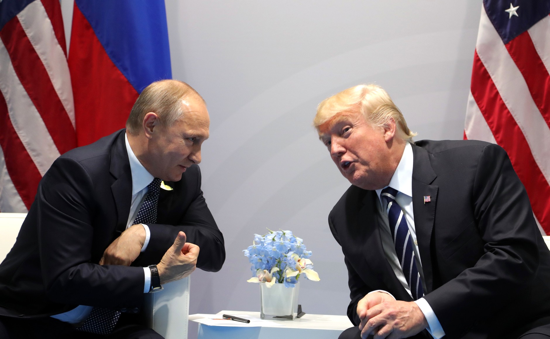 Ζελένσκι: Αδιανόητο ότι ο Τραμπ στηρίζει τον Πούτιν